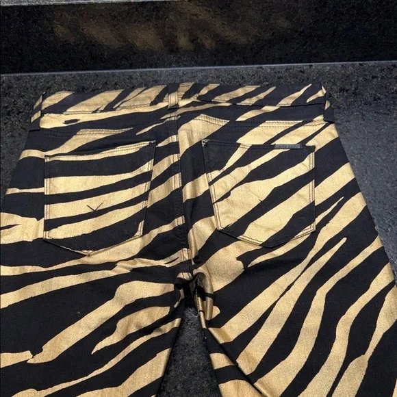 Hudson Jeans Women’s Black & Gold Tiger-Stripe Skinny Jeans - Picture 3 of 5